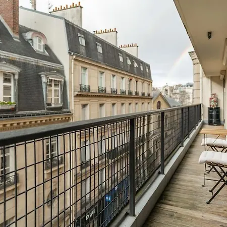 Sublime Terrasse Apartment Paris
